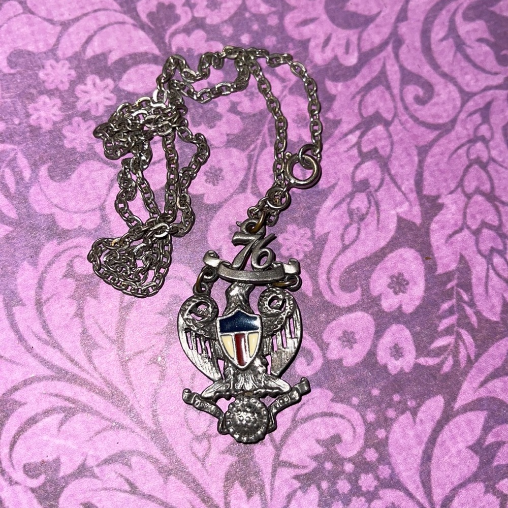 Vintage ART American eagle bicentennial necklace